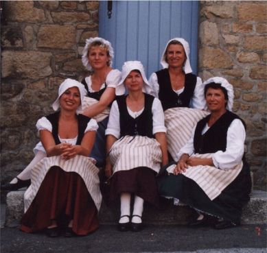 Ballet Lgendaire des Pays d'Iroise Vannes 07 2003