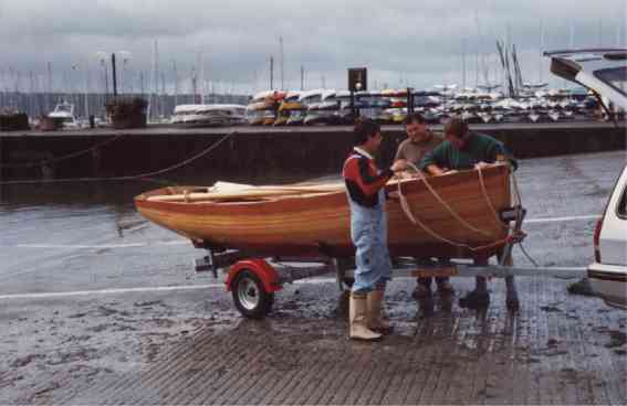 Brest 92, Port du Moulin Blanc, l'Abers Kerinou sur remorque